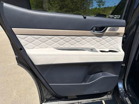 Used 2021 Hyundai Palisade Calligraphy image 24