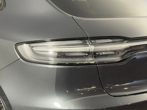 New 2026 Porsche Macan image 16