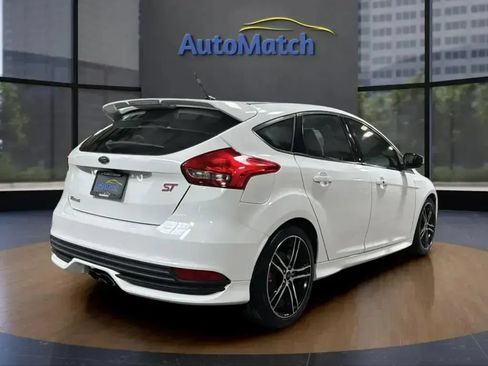 Used 2017 Ford Focus ST w/ Equipment Group 402A FWD image 9