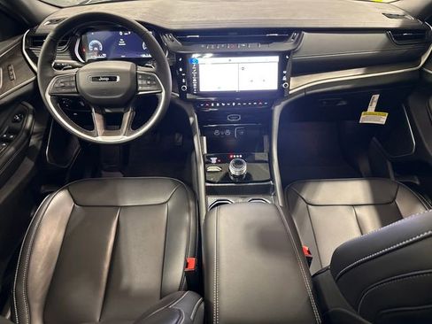New 2026 Jeep Grand Cherokee L Limited w/ Limited Altitude Package AWD/4WD image 16