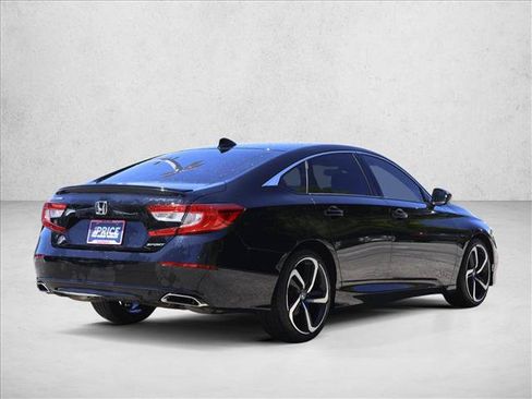 Used 2018 Honda Accord Sport image 5