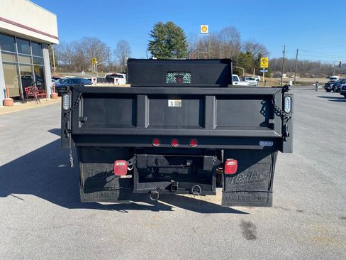 Used 2005 Ford F350 165 W.B. 2D image 6