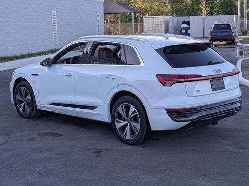 Used 2024 Audi Q8 e-tron Premium Plus w/ Premium Plus Package image 7