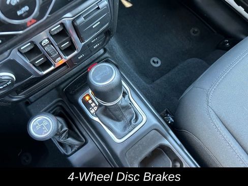 Used 2023 Jeep Wrangler Unlimited w/ Sun & Screen Package image 23