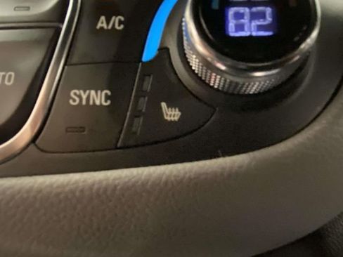 Used 2021 Chevrolet Equinox LT image 20