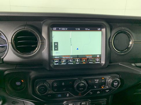 Used 2021 Jeep Wrangler Unlimited Sahara AWD/4WD image 26