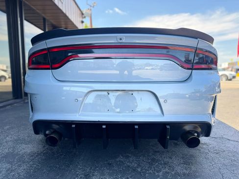 Used 2020 Dodge Charger SRT Hellcat w/ Harman/Kardon Audio Group RWD image 11
