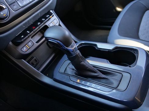 Used 2022 Chevrolet Colorado Z71 image 13