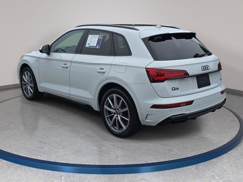 Used 2023 Audi Q5 e Premium Plus w/ Premium Plus Package AWD/4WD image 7