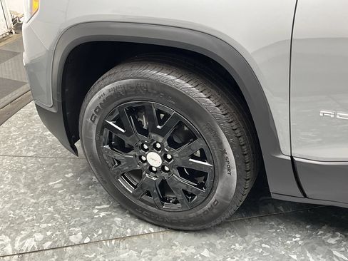 Certified 2023 GMC Acadia SLE w/ Driver Convenience Package FWD image 33