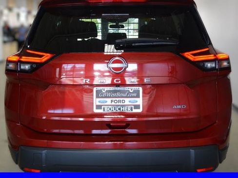 Used 2024 Nissan Rogue S AWD/4WD image 5