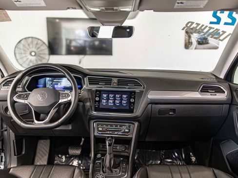 Used 2022 Volkswagen Tiguan SE AWD/4WD image 34