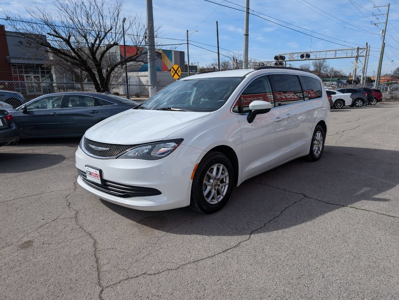 Used 2020 Chrysler Voyager Lxi FWD image 1