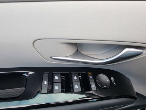 New 2026 Hyundai Tucson Limited image 9