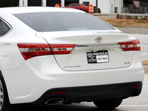 Used 2013 Toyota Avalon XLE image 15