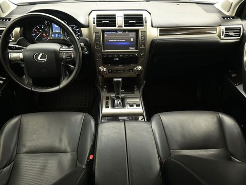 Used 2017 Lexus GX 460 w/ Navigation Package image 25
