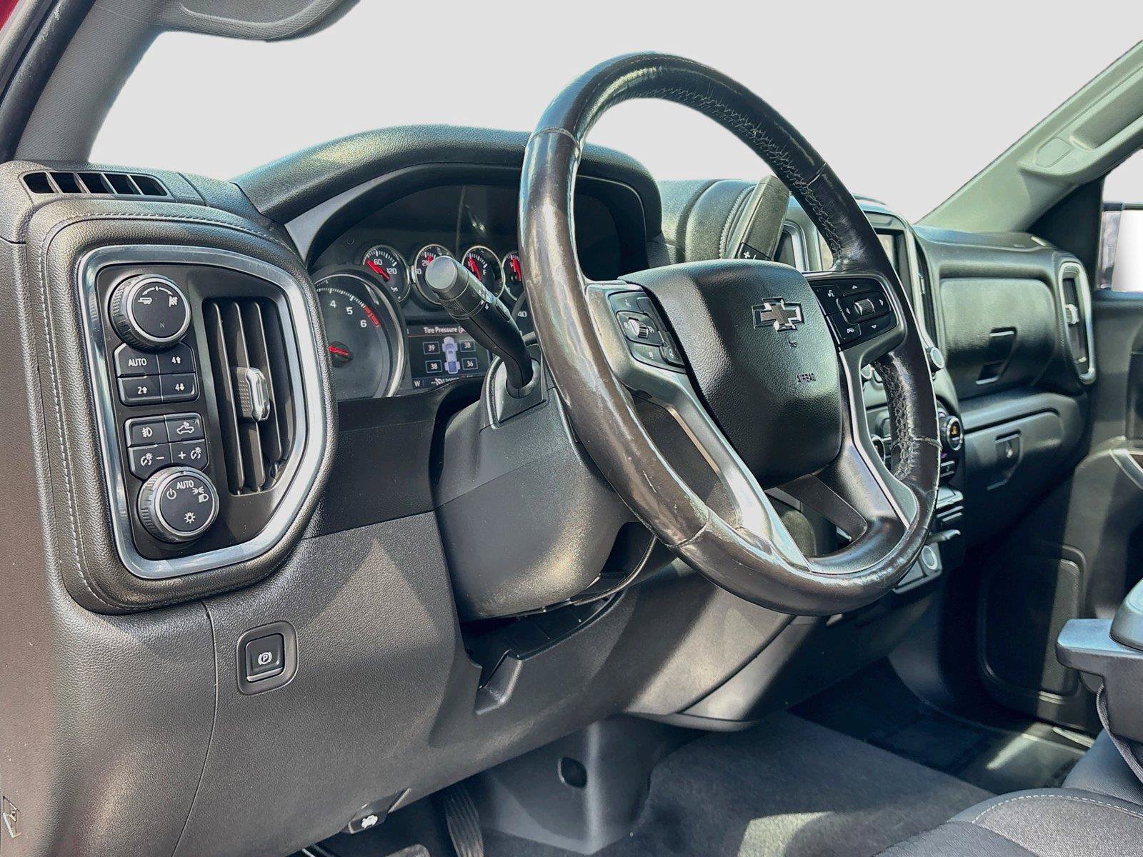 Used 2019 Chevrolet Silverado 1500 RST AWD/4WD image 9