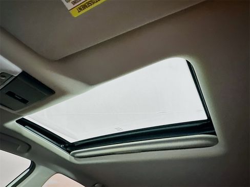 Used 2019 Nissan Altima 2.5 SR w/ SR Premium Package image 21