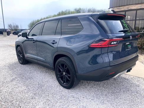 Used 2025 Toyota Grand Highlander AWD image 5