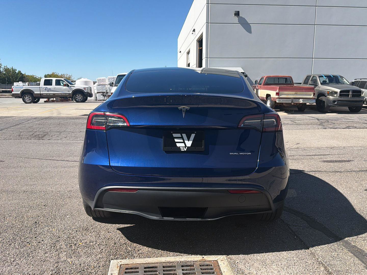 Used 2023 Tesla Model Y Long Range AWD/4WD image 5