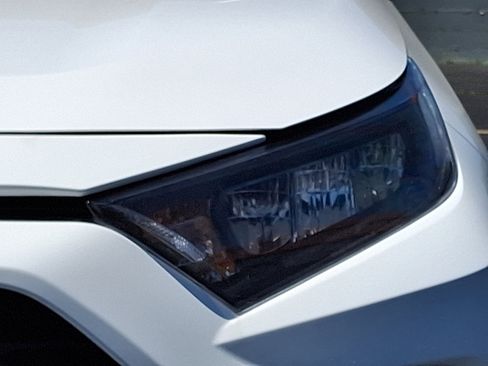 Used 2022 Toyota RAV4 LE AWD/4WD image 19