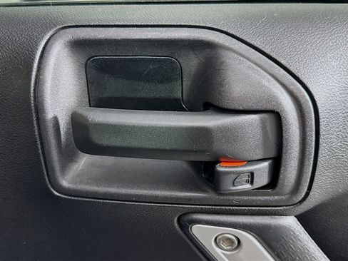 Used 2014 Jeep Wrangler Unlimited Sahara image 28