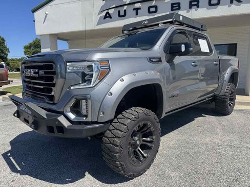 Used 2021 GMC Sierra 1500 AT4 w/ AT4 Premium Package AWD/4WD image 2