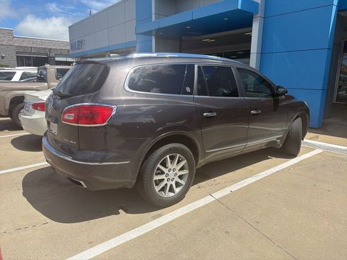 Used 2017 Buick Enclave Leather w/ Trailering Package FWD image 2