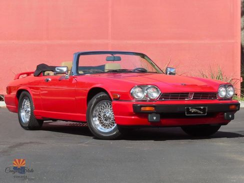 Used 1990 Jaguar XJS V12 Convertible image 1