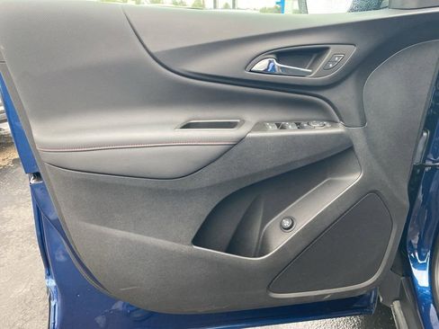 Used 2023 Chevrolet Equinox RS image 17