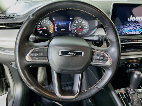 Used 2022 Jeep Compass Limited AWD/4WD image 11