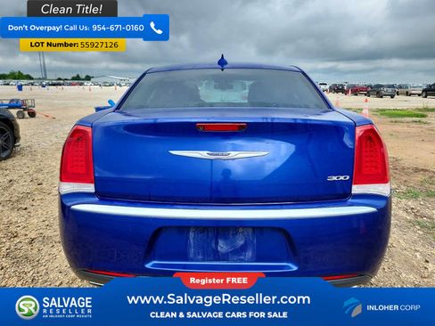 Used 2019 Chrysler 300 Touring w/ Chrome Appearance Package RWD image 8