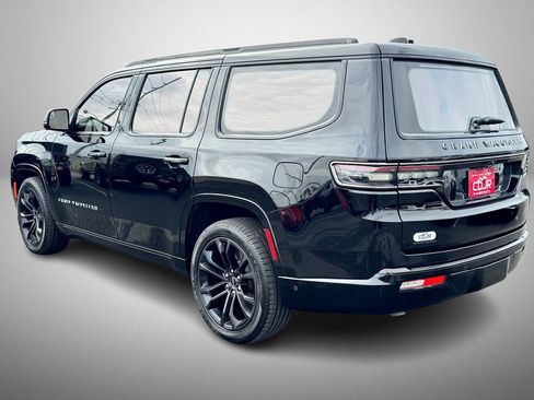 Used 2022 Jeep Grand Wagoneer Series II image 4