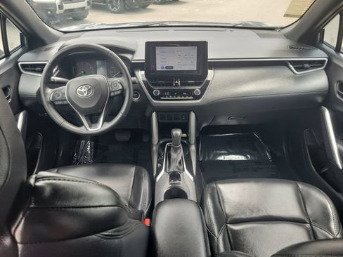 Used 2023 Toyota Corolla Cross AWD Hybrid image 11