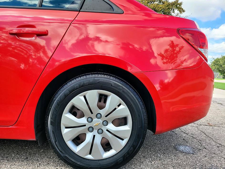 Used 2016 Chevrolet Cruze LS FWD image 17