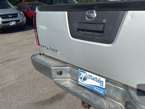 Used 2019 Nissan Frontier SV image 23