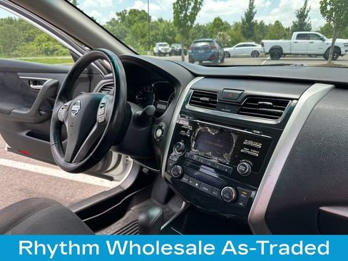 Used 2014 Nissan Altima 2.5 SV FWD image 28