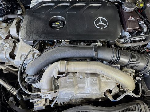 Used 2025 Mercedes-Benz GLA 250 image 39