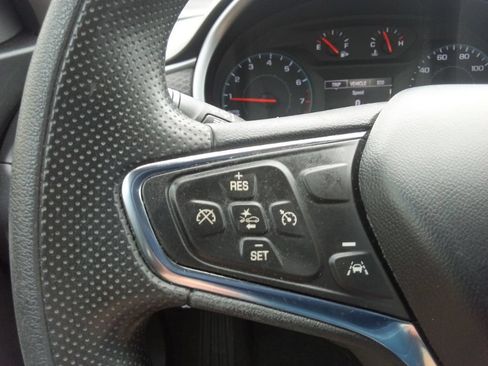 Used 2023 Chevrolet Malibu LT FWD image 23