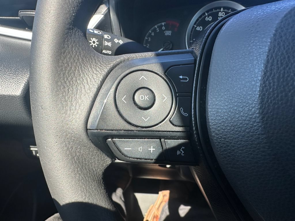 Used 2020 Toyota Corolla LE FWD image 20