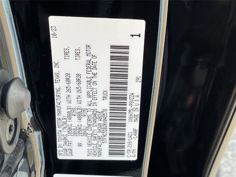 Used 2024 Toyota Tundra Platinum AWD/4WD image 33