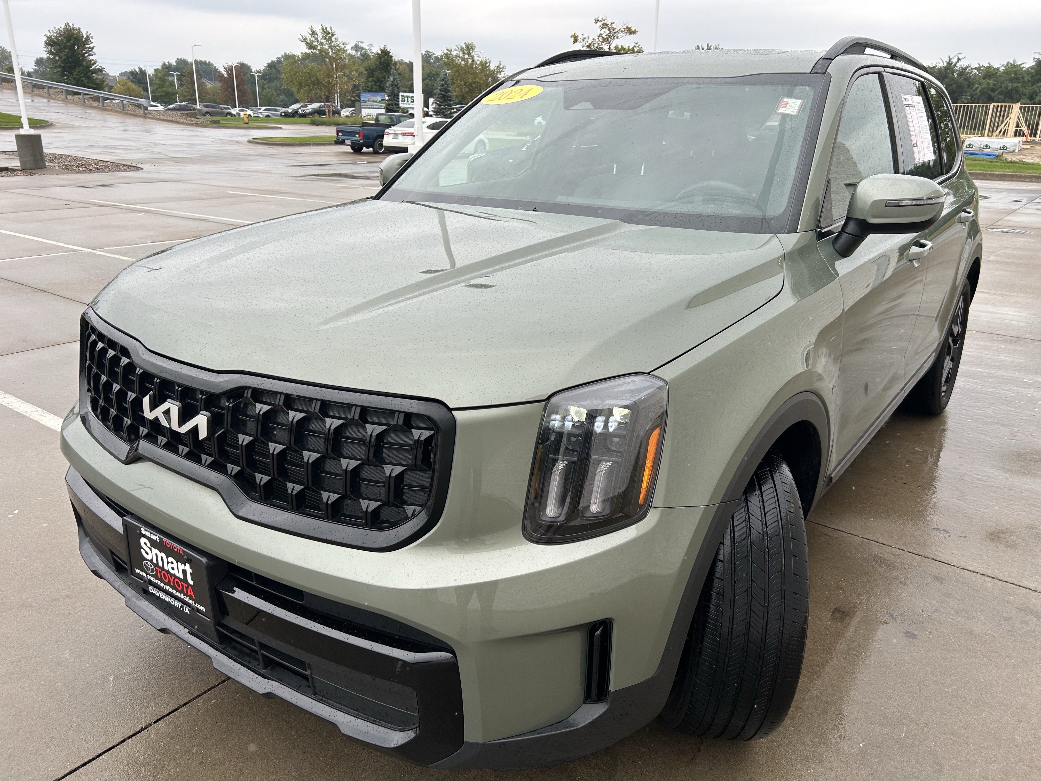Used 2024 Kia Telluride EX X-Line AWD/4WD image 3