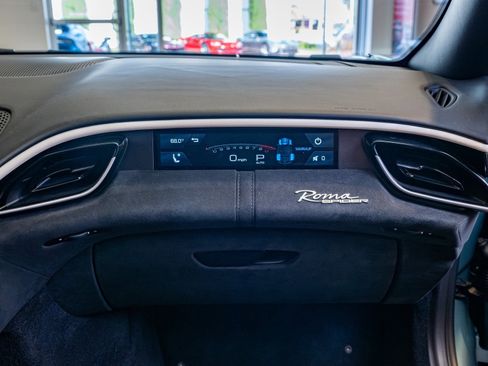 Used 2024 Ferrari Roma Spider image 18