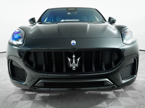 New 2025 Maserati Grecale Modena image 3