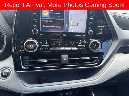 Used 2020 Toyota Highlander Limited FWD image 5