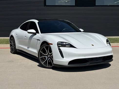 Used 2023 Porsche Taycan image 9