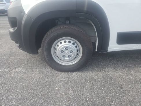 Used 2025 RAM ProMaster 2500 FWD image 5