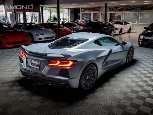 Used 2024 Chevrolet Corvette Stingray Coupe w/ Z51 Performance Package image 55