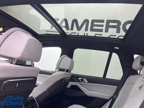 Used 2025 BMW X5 xDrive40i w/ Climate Comfort Package image 16