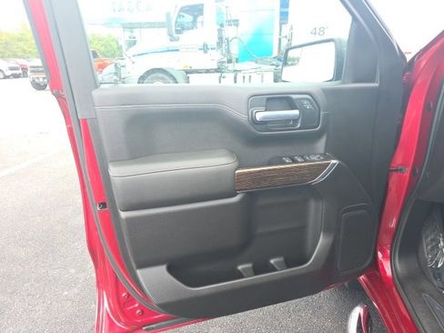 Used 2019 GMC Sierra 1500 Elevation w/ Elevation Value Package image 10